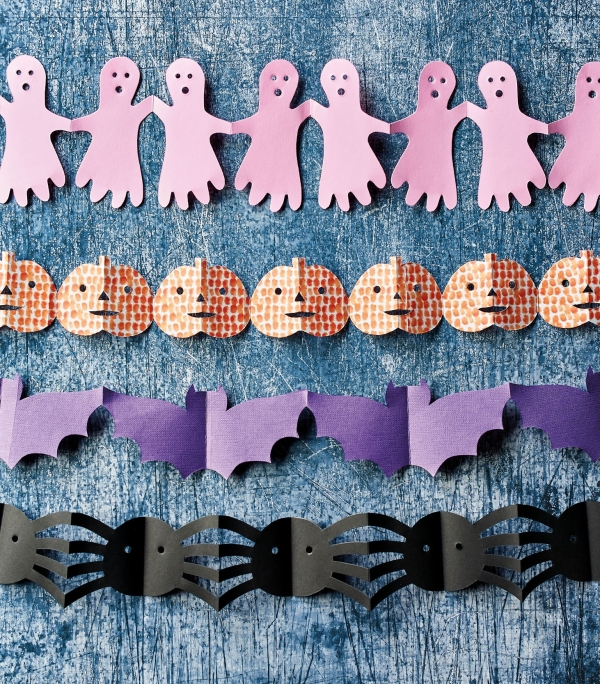 How To Make DIY Halloween Decorations Out Of Paper | PaperCrafter Blog